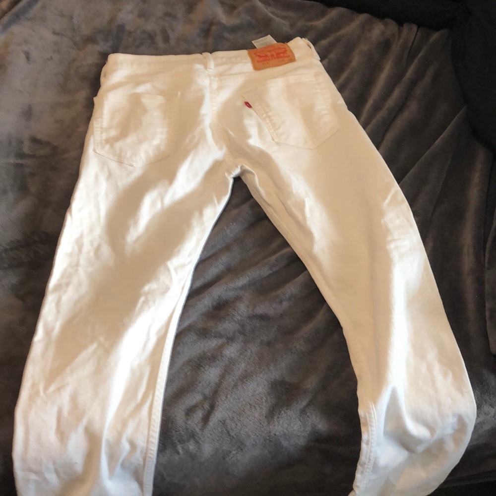 Levi’s white jeans 29W x 30L